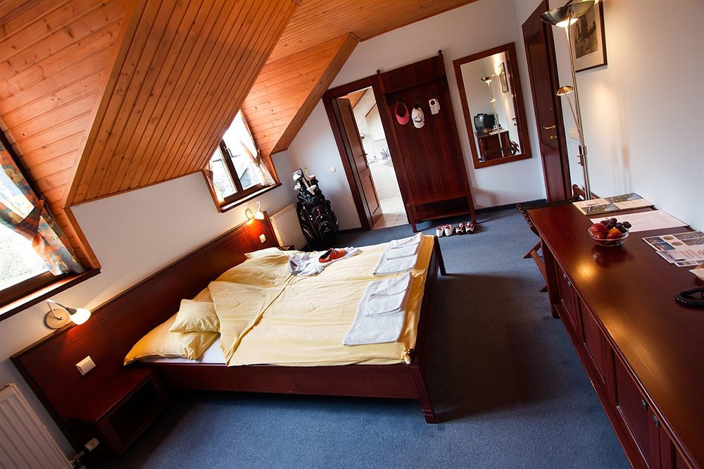 Hotel Golfer Kremnica Ngoại thất bức ảnh