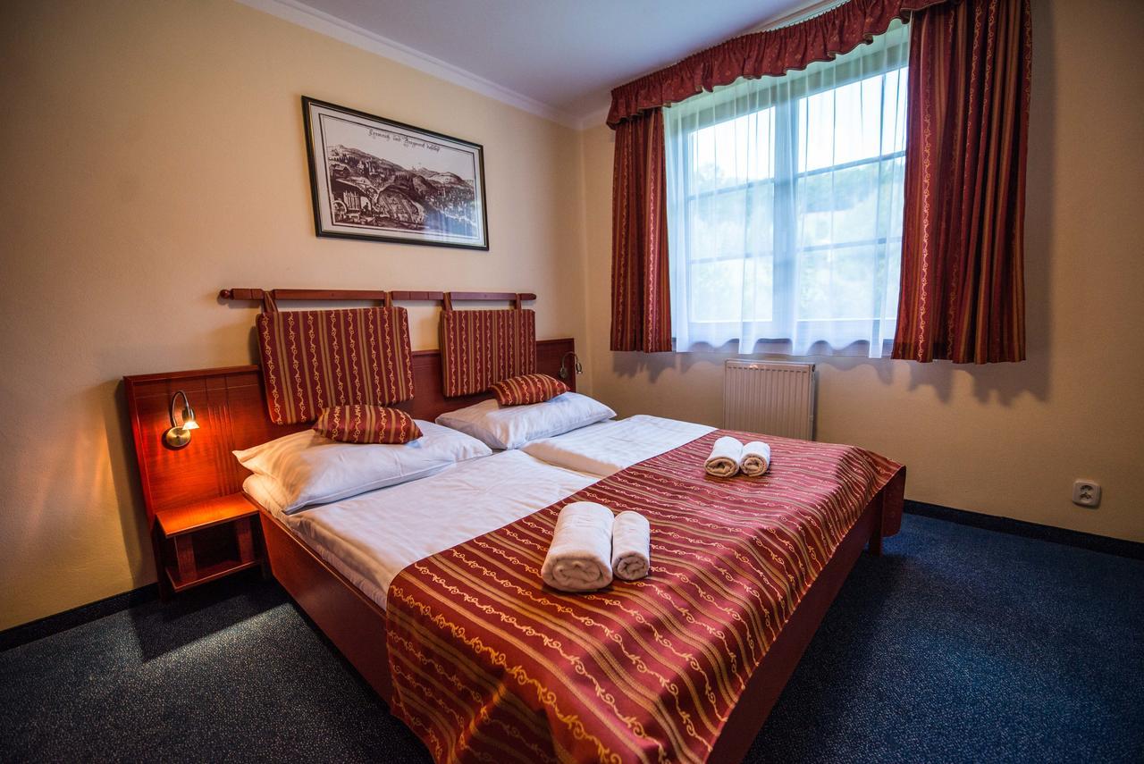 Hotel Golfer Kremnica Ngoại thất bức ảnh