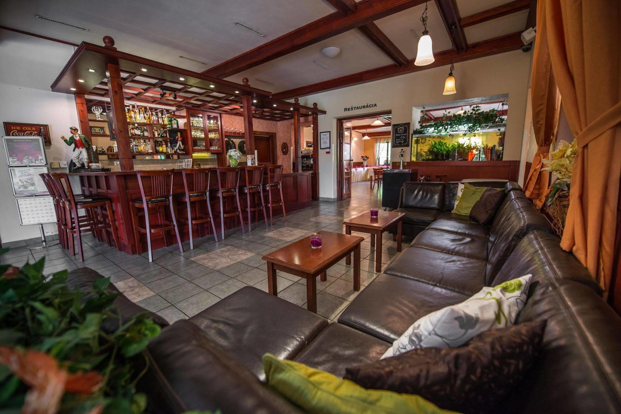 Hotel Golfer Kremnica Ngoại thất bức ảnh