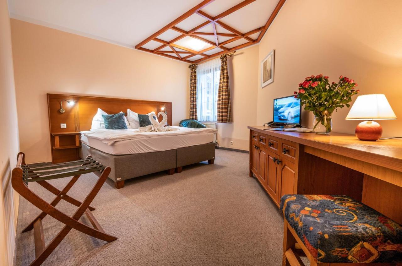 Hotel Golfer Kremnica Ngoại thất bức ảnh