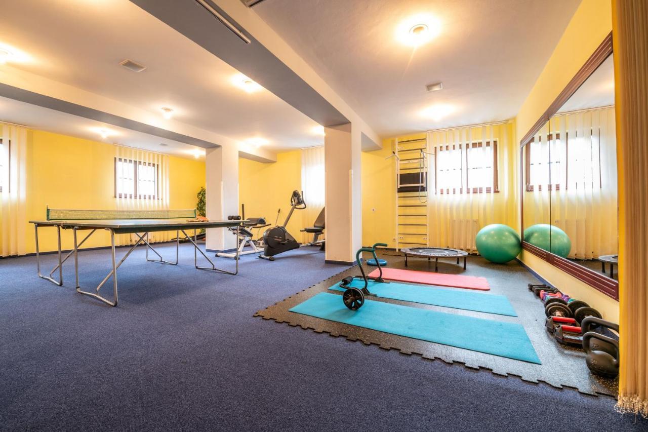 Hotel Golfer Kremnica Ngoại thất bức ảnh