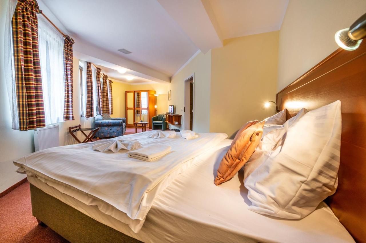 Hotel Golfer Kremnica Ngoại thất bức ảnh