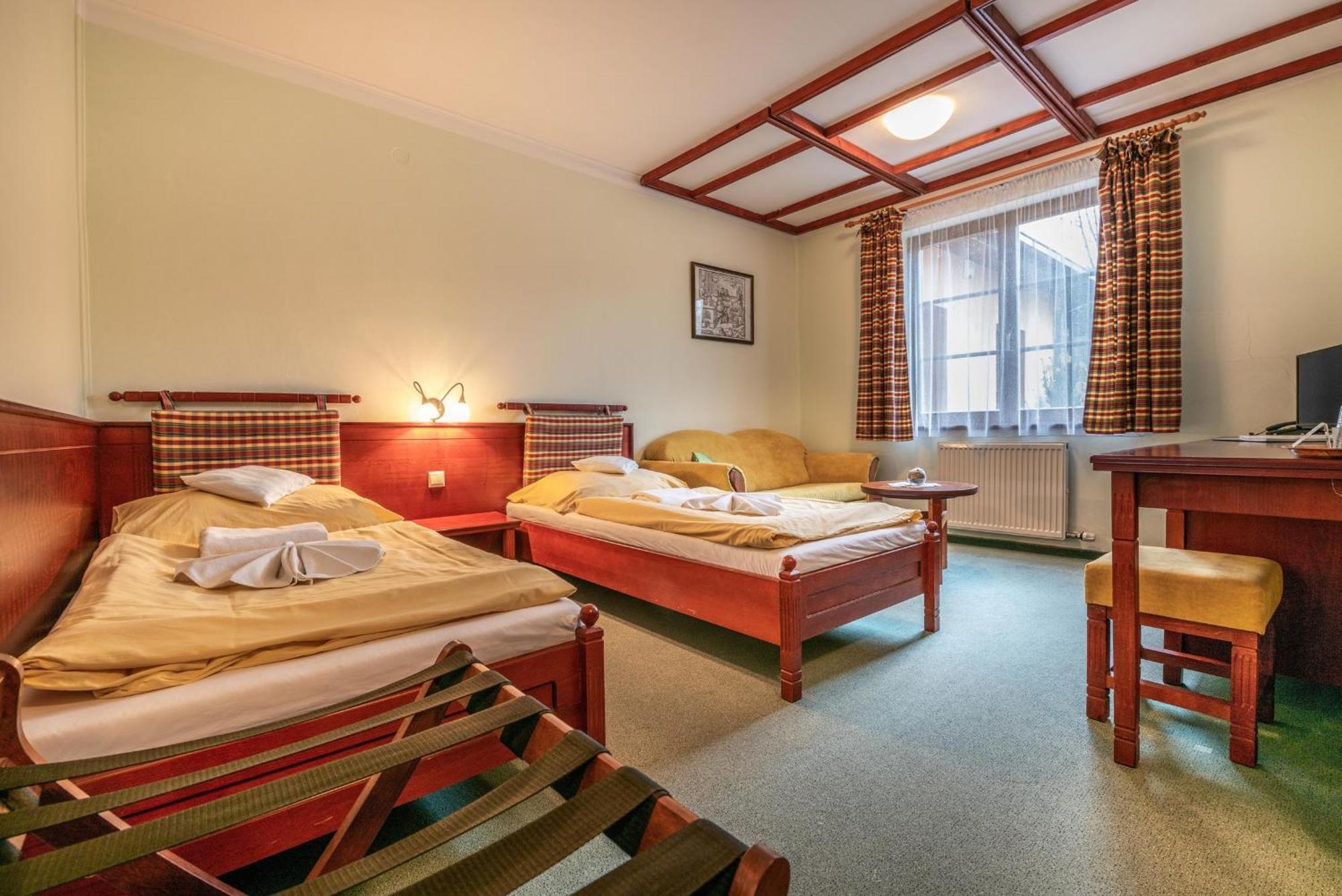 Hotel Golfer Kremnica Ngoại thất bức ảnh
